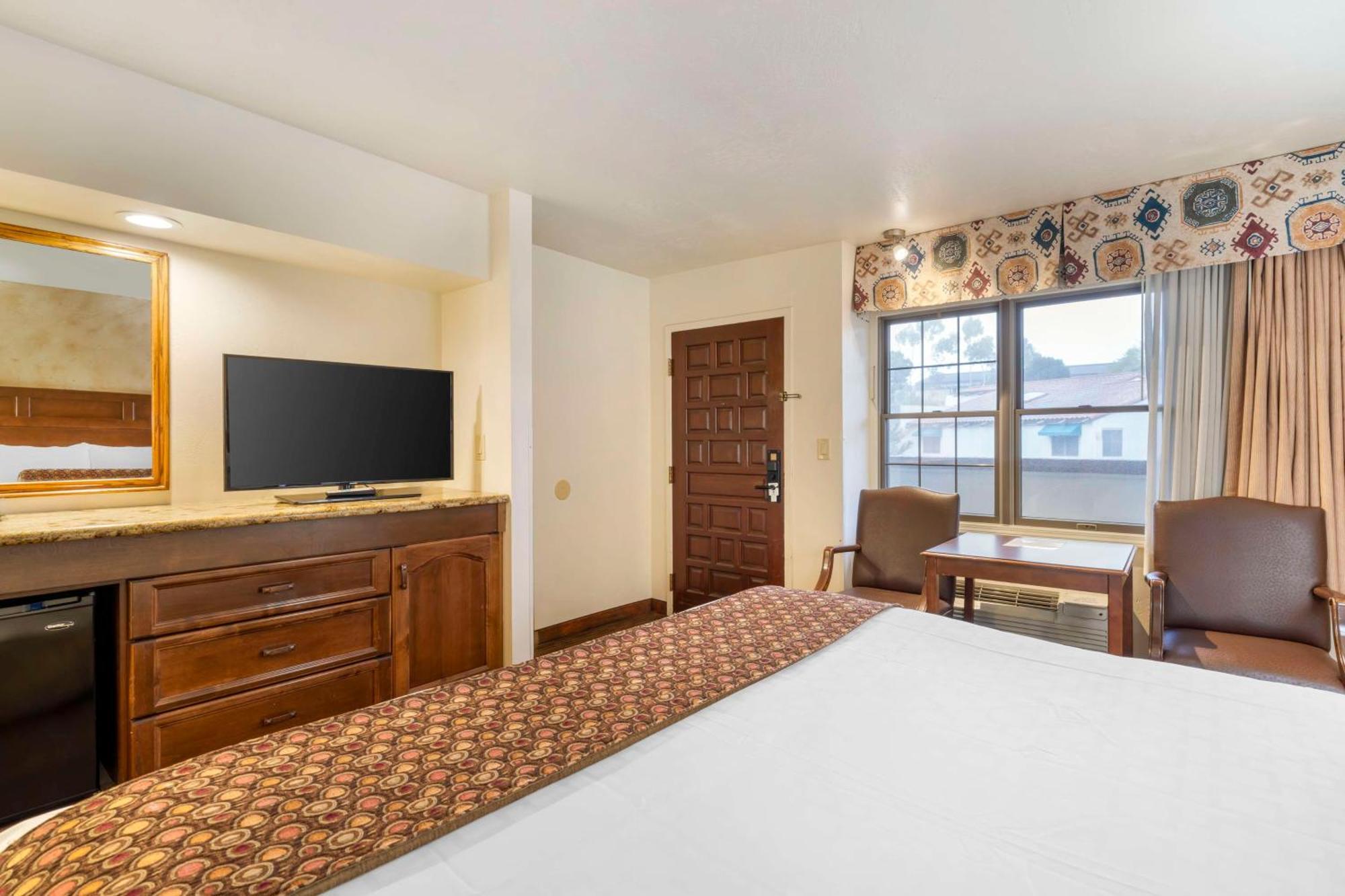 Best Western Casa Grande Inn Arroyo Grande Zewnętrze zdjęcie